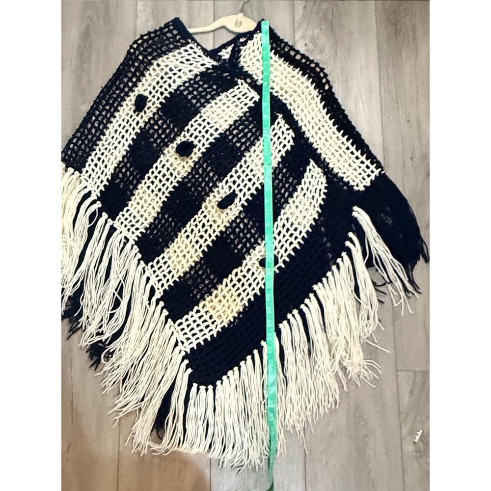 Unbranded Crochet Poncho Women One Size Navy Blue Cream Good Striped Fringe Boho
